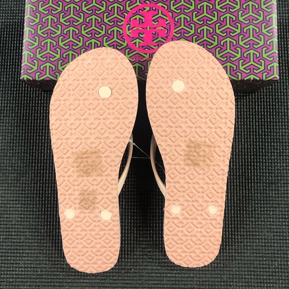 🆕 Tory Burch Sea Shell Pink Flip Flops - Picture 7 of 8
